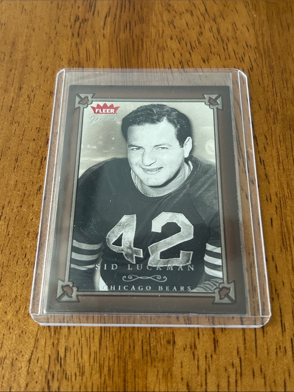 Fleer Sid Luckman #42 Chicago Bears Vintage Football Card - Black/White